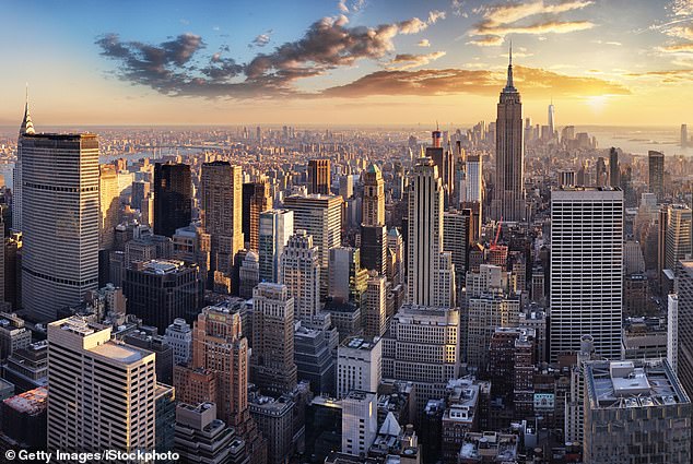 Los edificios de oficinas de la ciudad de Nueva York verán $ 50 MIL MILLONES en valor eliminado ya que la mayoría continúa trabajando desde casa