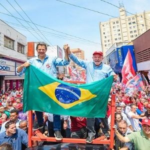 Lula lidera voto en segunda vuelta electoral contra Bolsonaro
