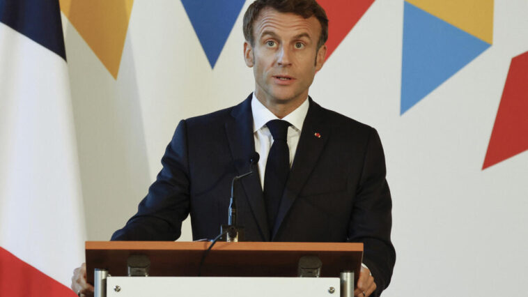 Macron anuncia un fondo de 100 millones de euros para que Ucrania compre armas