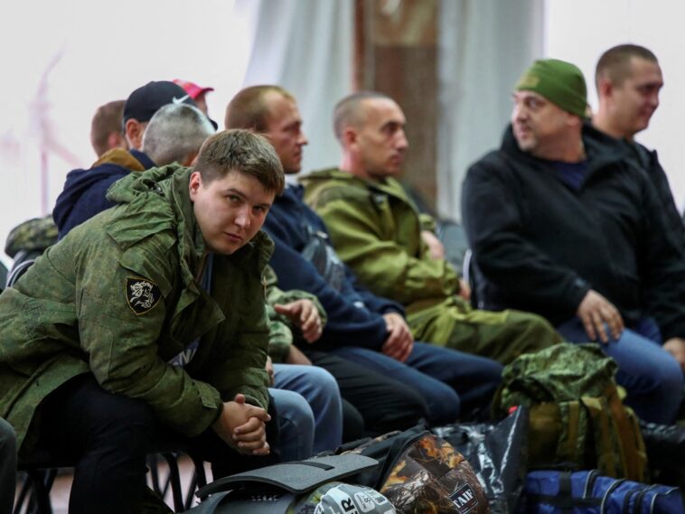 Miles de rusos movilizados enviados a casa, considerados no aptos para el servicio