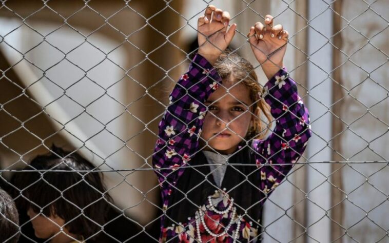 Plan para rescatar a mujeres y niños australianos atrapados en Siria