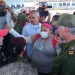 Presidente cubano visita nuevamente provincia más afectada por Ian