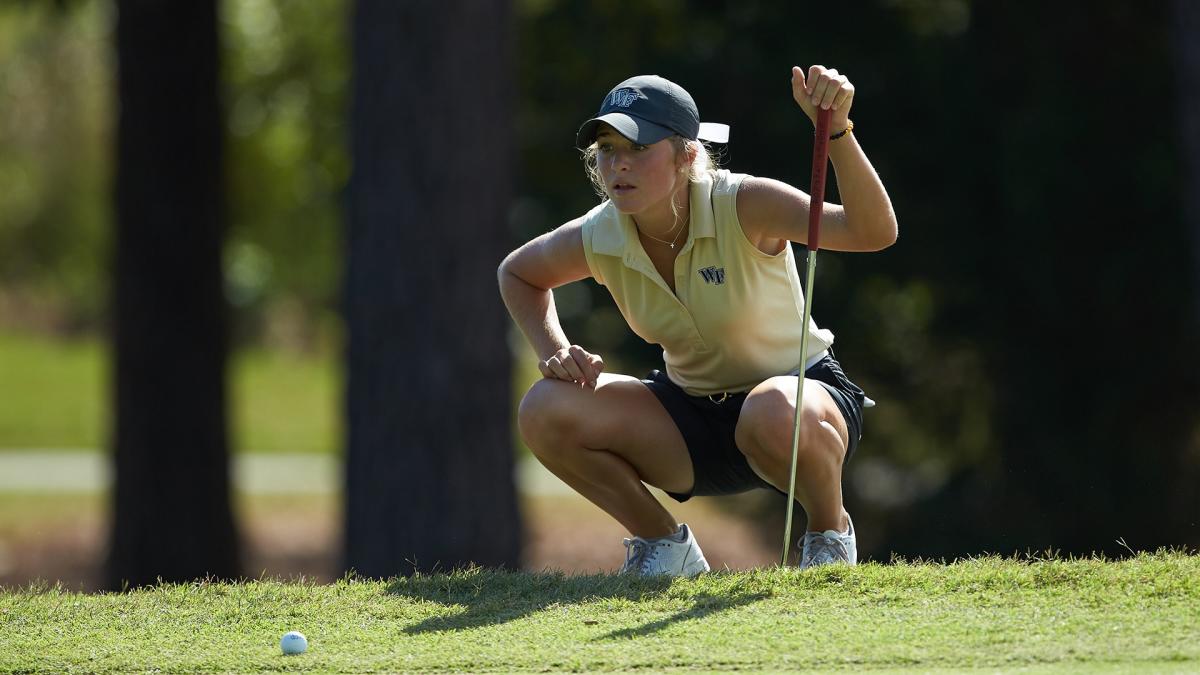 Rachel Kuehn de Wake Forest es medallista de Jackson T. Stephens, David Ford de UNC también va de cable a cable en Seminole
