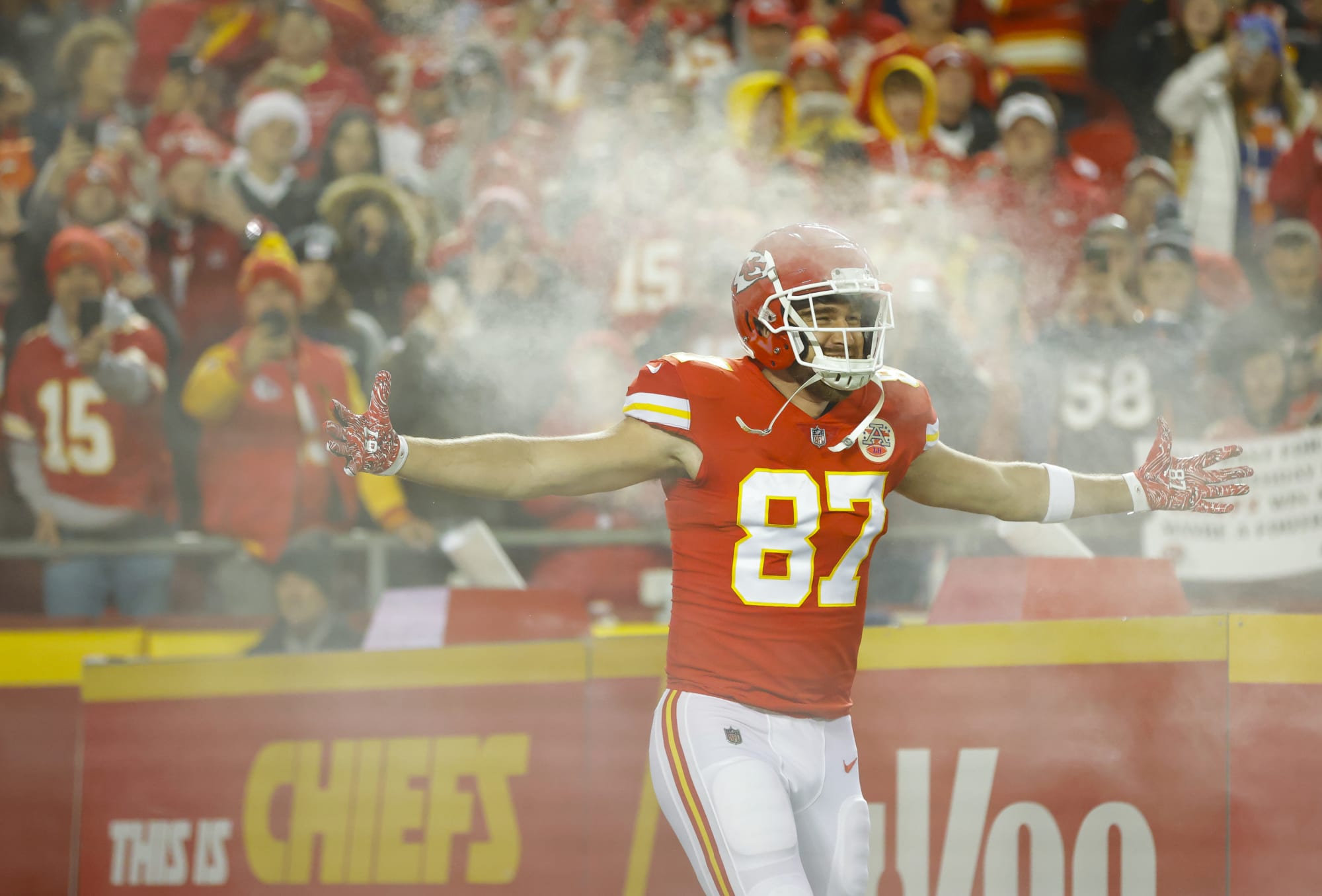 Travis Kelce dice que Patrick Mahomes es 'familia ahora' para él
