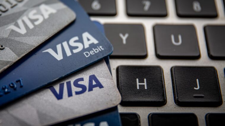Visa se asocia con FTX en una apuesta de que los compradores aún quieren gastar criptomonedas en un mercado bajista