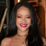 Vuelven los flequillos swoop de Rihanna