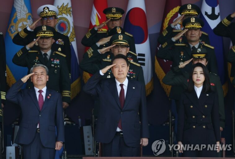 Yoon advierte a Corea del Norte sobre una respuesta 'resuelta y abrumadora' en caso de uso de armas nucleares