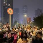 Algunas restricciones de COVID se relajaron en China en medio de días de protestas