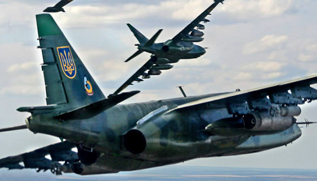 Aviones ucranianos atacan posiciones enemigas 12 veces el jueves: Estado Mayor