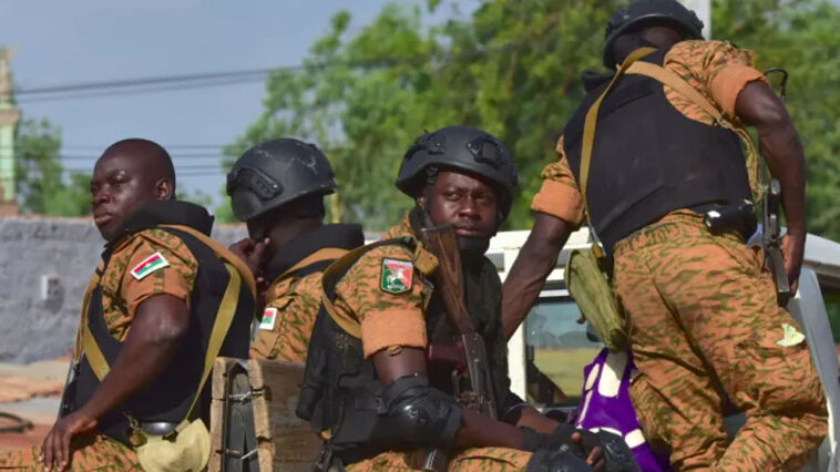 Bomba al borde de la carretera mata a cuatro soldados de Burkina Faso en el norte |  The Guardian Nigeria Noticias