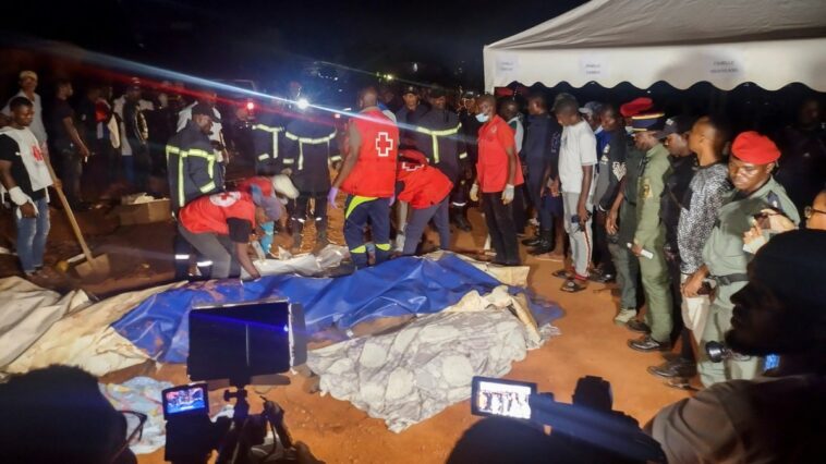 Camerún dice que rescatistas siguen buscando víctimas de deslizamientos de tierra