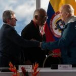 Colombia y ELN invitan a EE.UU. a acompañar diálogos de paz