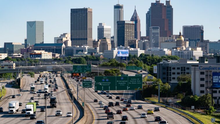 Cómo la creciente economía de Atlanta quemó a los inquilinos y compradores de viviendas de bajos ingresos