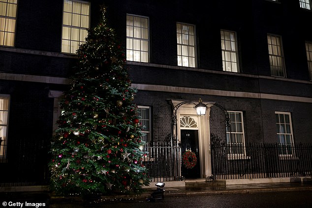 Foto de archivo: se les ha dicho a los parlamentarios que pueden organizar fiestas navideñas pagadas por los contribuyentes