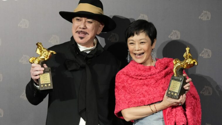 El actor de Hong Kong Anthony Wong y la actriz taiwanesa Sylvia Chang ganan los Golden Horse Awards