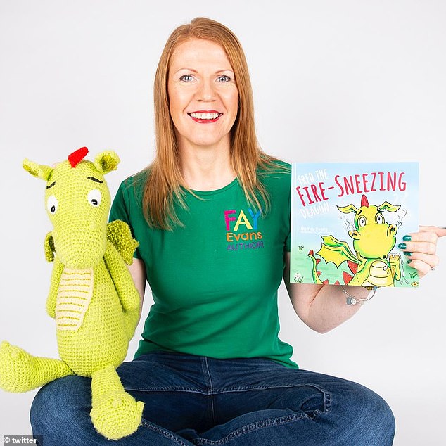 Fay Evans, de 49 años, de Macclesfield, Cheshire, lanzó el libro ilustrado autoeditado Fred the Fire-Sneezing Dragon en septiembre de 2017.