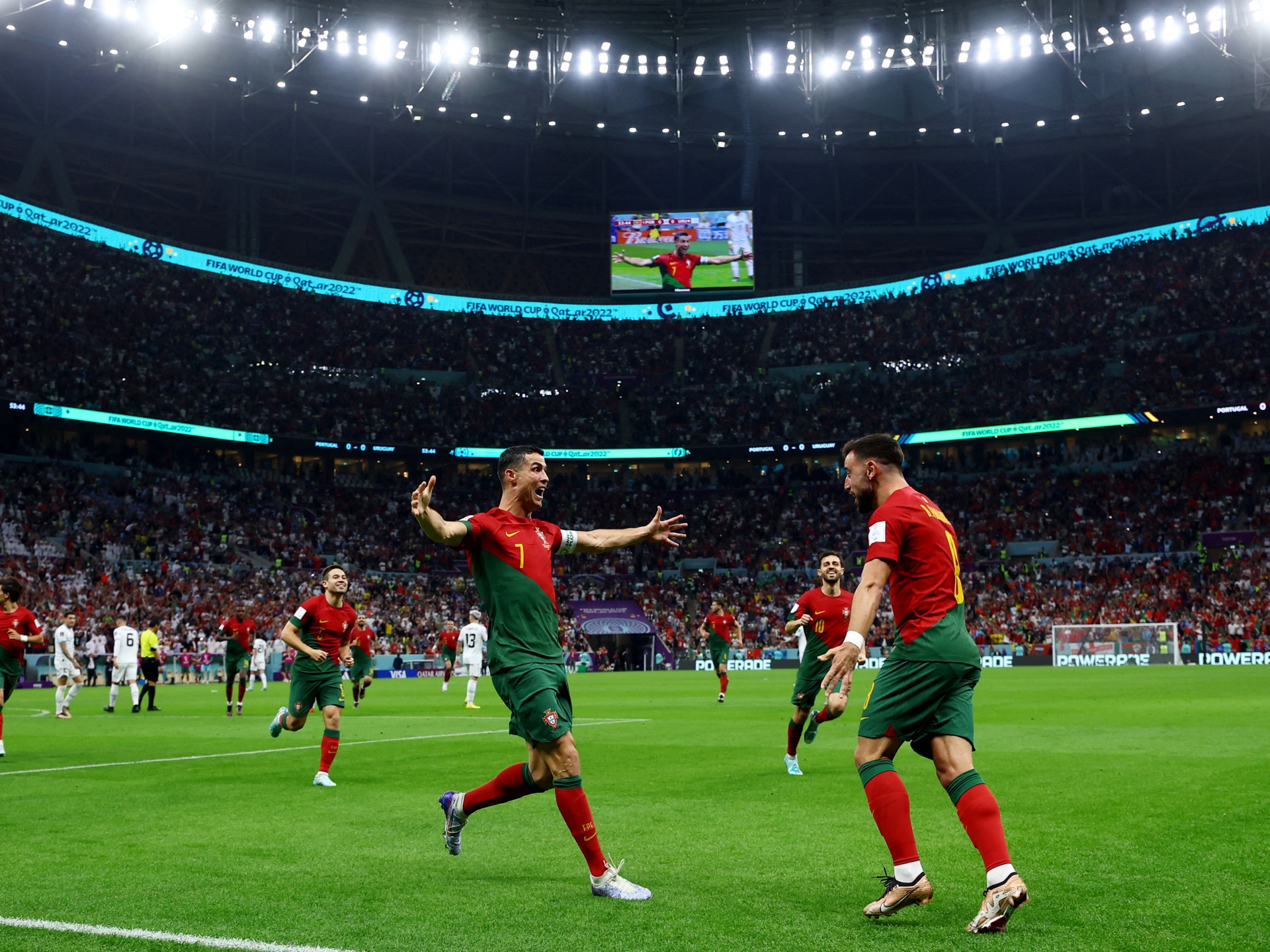 El doblete de Fernandes contra Uruguay pone a Portugal en los octavos de final
