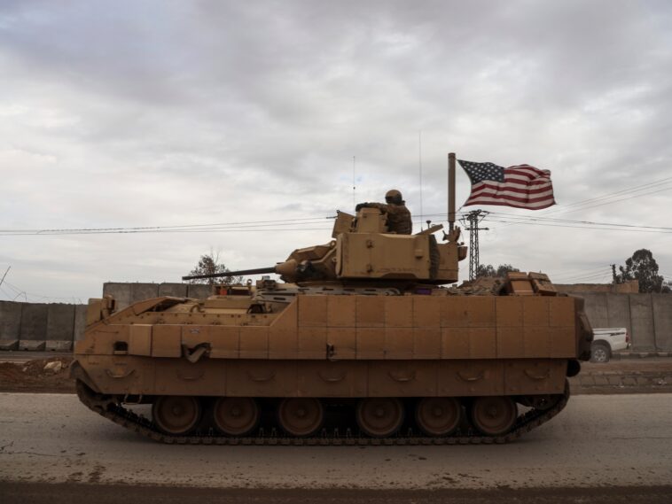 El ejército de EE. UU. informa de ataques con cohetes contra su base de patrulla en Siria