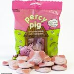 Los Percy Pigs son increíblemente populares entre los clientes de M&S.  La tienda ha acusado a Swizzles de copiar su marca de dulces muy querida.