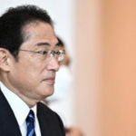 El Primer Ministro de Japón, Fumio Kishida, llega para asistir al Diálogo de Líderes de APEC con el Consejo Asesor Empresarial de APEC durante la cumbre de Cooperación Económica Asia-Pacífico (APEC), el 18 de noviembre de 2022, en Bangkok, Tailandia.  (Reuters)