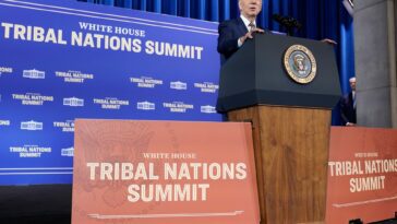 El presidente de los Estados Unidos, Joe Biden, anuncia un aumento del gasto indígena
