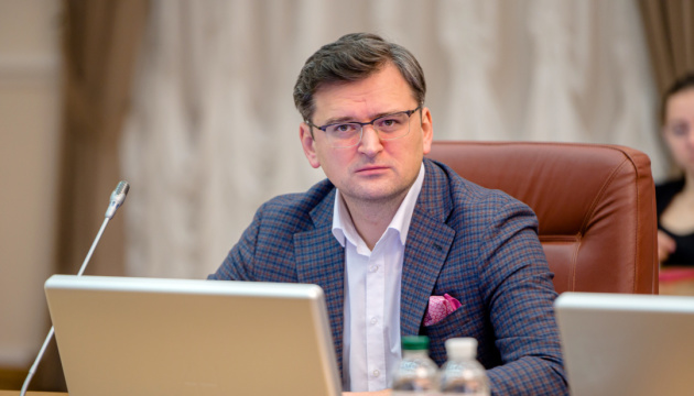 FM Kuleba sobre los suministros de Patriot a Ucrania: hay una discusión sustantiva en curso