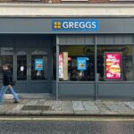 La nueva tienda Greggs, que se muestra aquí, abrirá en St Nicholas Street, Truro, el martes 6 de diciembre.