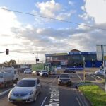 El hombre de 46 años tuvo que someterse a una cirugía después de que supuestamente lo apuñalaron en la intersección de Hume Highway y Cabramatta Road (en la foto), en el suroeste de Sydney a las 8 p.m. del domingo.