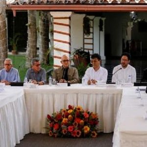 Gobierno de Colombia y ELN reanudarán conversaciones el próximo lunes en Venezuela