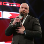 INFORME: Triple H ve a la estrella de WWE Raw como "casi como un proyecto de recuperación"