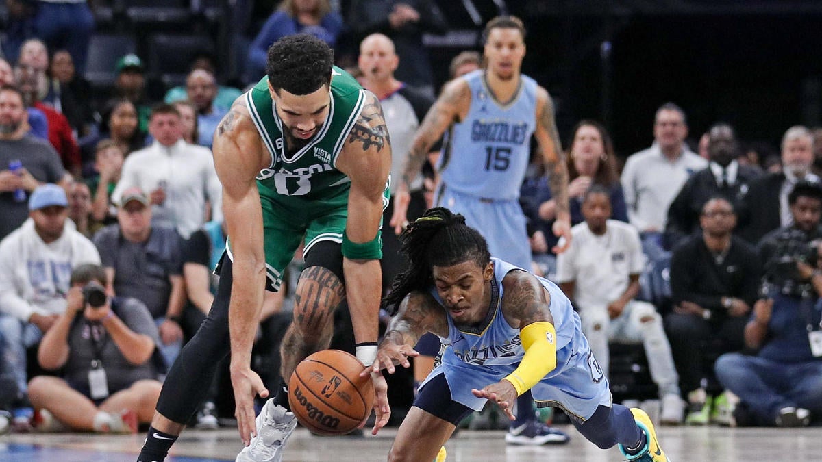 Jayson Tatum aportó 39 puntos para llevar a los Celtics a vencer a los Grizzlies, dice que la rodilla está bien después de una colisión al final del juego
