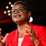 Karen Bass hace historia como la primera mujer elegida alcaldesa de Los Ángeles |  La crónica de Michigan