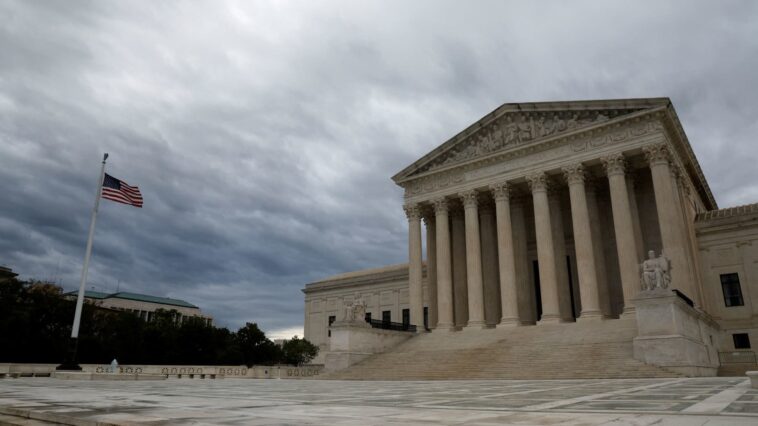 La Corte Suprema filtró un caso histórico años antes de que Roe fuera anulado, dice un ex activista del aborto en un nuevo informe
