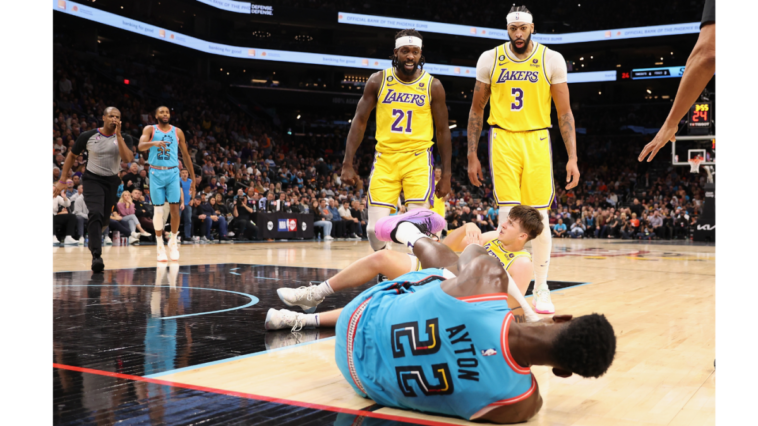MIRAR: Patrick Beverley de los Lakers expulsado contra Suns después de nivelar absolutamente a Deandre Ayton en la espalda