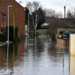 La Comisión Nacional de Infraestructura (NIC) ha alertado de que 325.000 viviendas españolas se encuentran en zonas de alto riesgo de inundación.  En la imagen: inundaciones del casco en junio de 2007