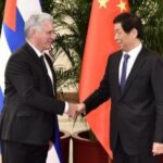 Presidente cubano se reúne con primer ministro chino Li Keqiang
