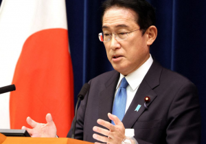El primer ministro japonés, Fumio Kishida, habla durante una conferencia de prensa en su residencia oficial en Tokio, Japón, el 28 de octubre de 2022. (Reuters)