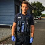 Scott McGregor, quien interpretó al detective de policía Mark Brennan en Neighbours, fue acusado la semana pasada de un cargo de agresión sexual por un supuesto incidente en un pub de Melbourne.