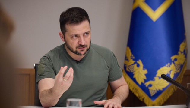 Zelensky invita a Musk a visitar Ucrania para ver el daño causado por las fuerzas rusas