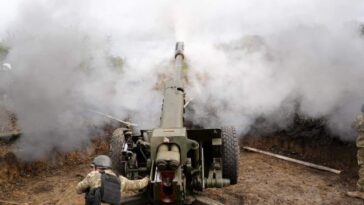 Las fuerzas ucranianas atacan el puesto de mando ruso y dos depósitos de municiones