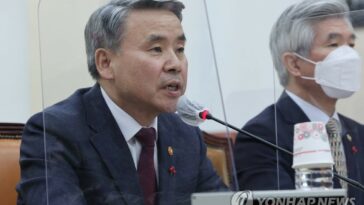 (LEAD) Defense minister apologizes over failure to shoot down N. Korean drones