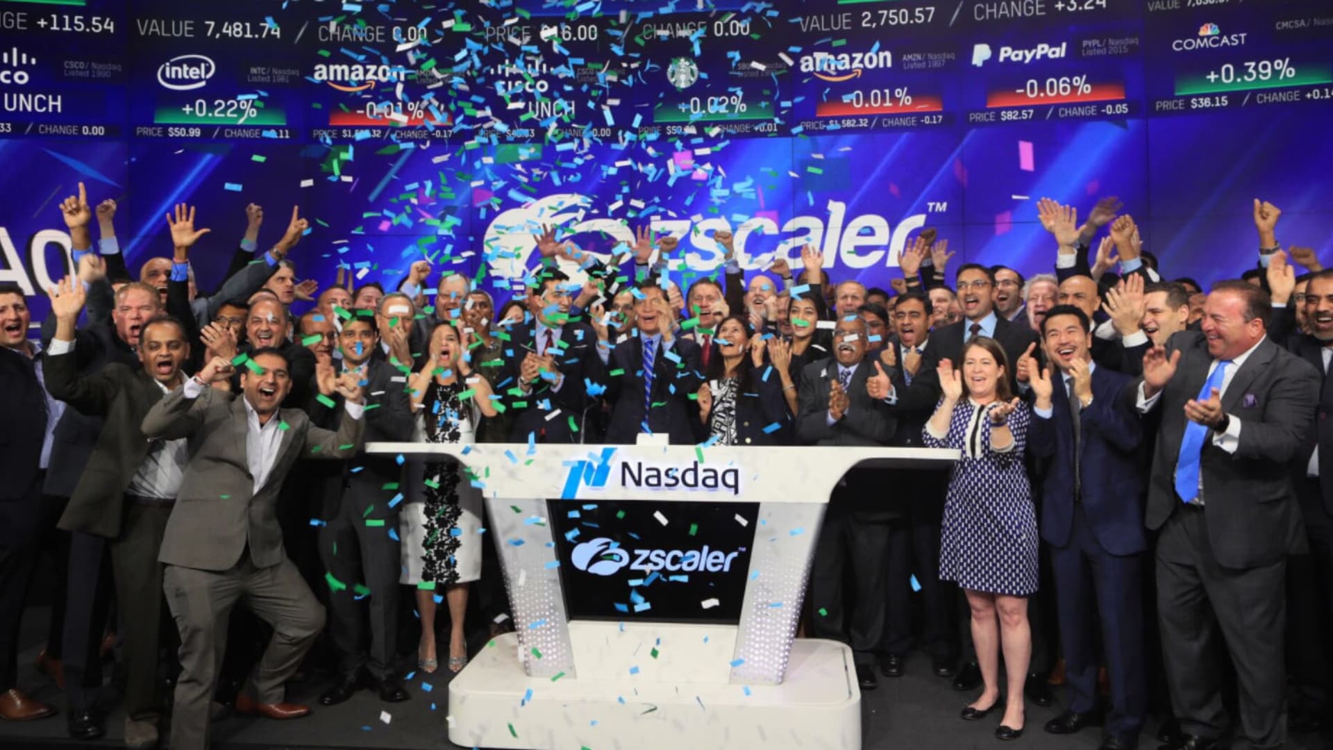 Acciones que realizan los mayores movimientos al mediodía: Zscaler, Marvell Technology, DoorDash y más
