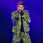 Adam Lambert lanza su nuevo sencillo 'Holding out for a hero'