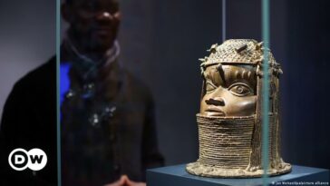 Alemania devuelve bronces de Benin saqueados a Nigeria