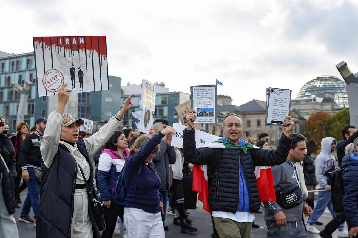 Alemania suspende medidas para promover negocios con Irán
