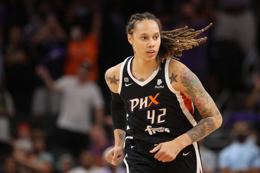  Baloncestista Brittney Griner liberada de prisión |  La crónica de Michigan
