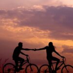 Bicicletas tándem y citas como una forma de encontrar su amor no estándar