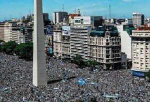 Calles de Buenos Aires llenas de alegría por recibir a la Selección Argentina