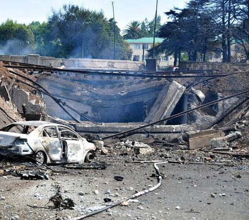 Cifra de muertes por explosión de camión cisterna en Sudáfrica aumenta a 15: Ministro |  The Guardian Nigeria Noticias