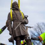 Ciudad de EEUU retira última estatua confederada pública